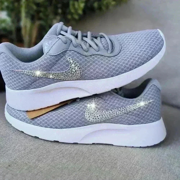 Women's Nike Tanjun Gray Sneakers made with Swarovski Crystals Custom - Picture 4 of 8